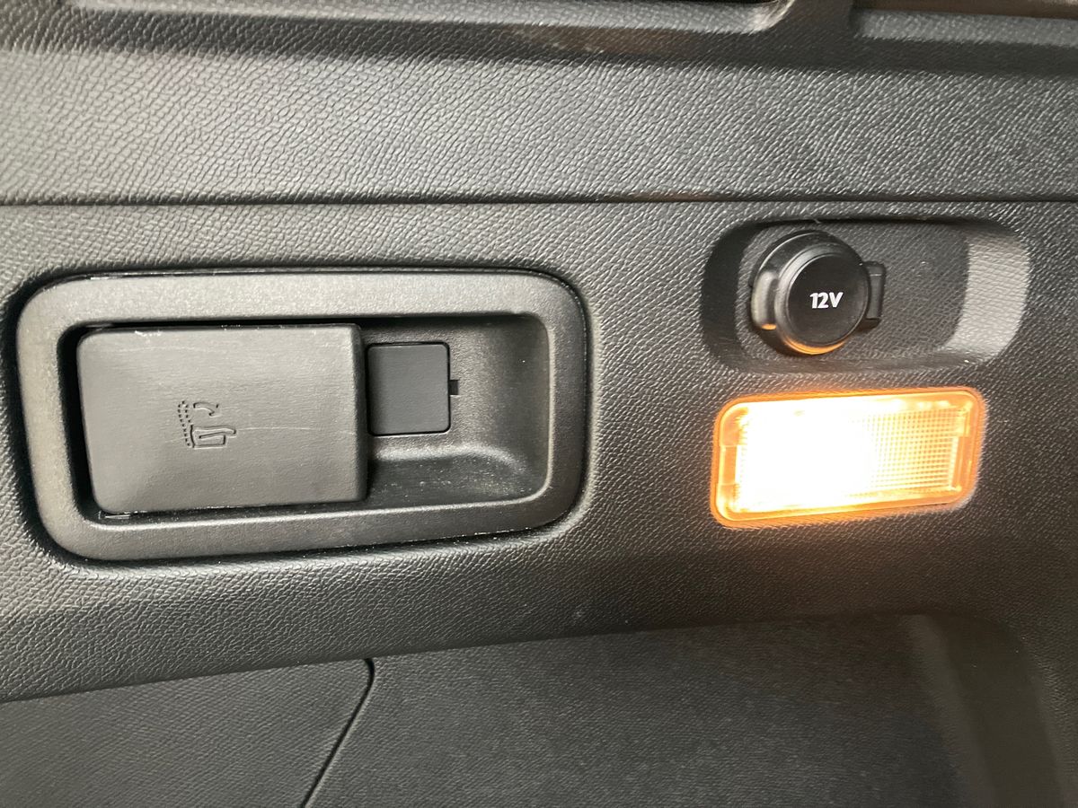 Used Peugeot 3008 2018 for sale - 76097417: Photo 31