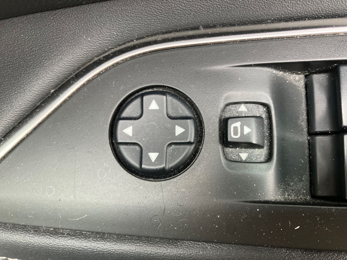 Used Peugeot 3008 2018 for sale - 76097417: Photo 39