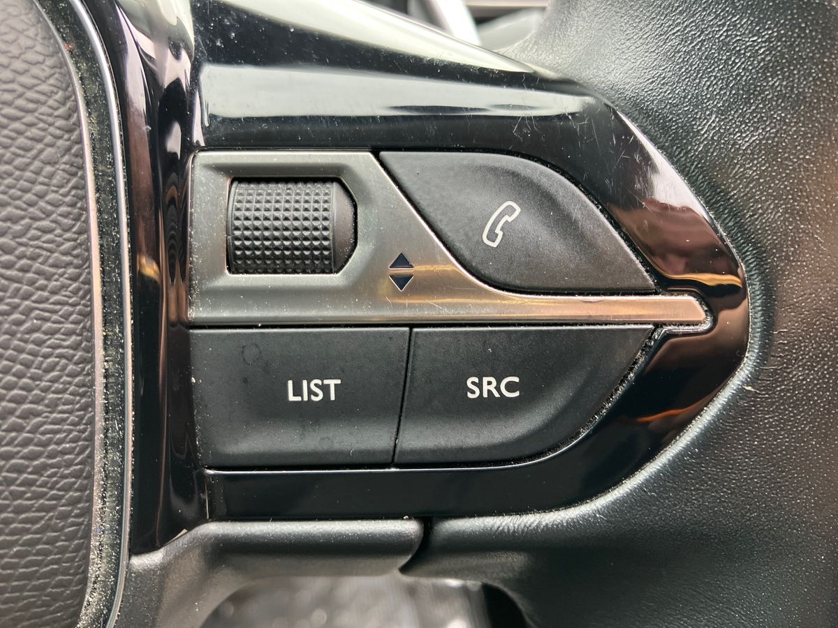 Used Peugeot 3008 2018 for sale - 76097417: Photo 42