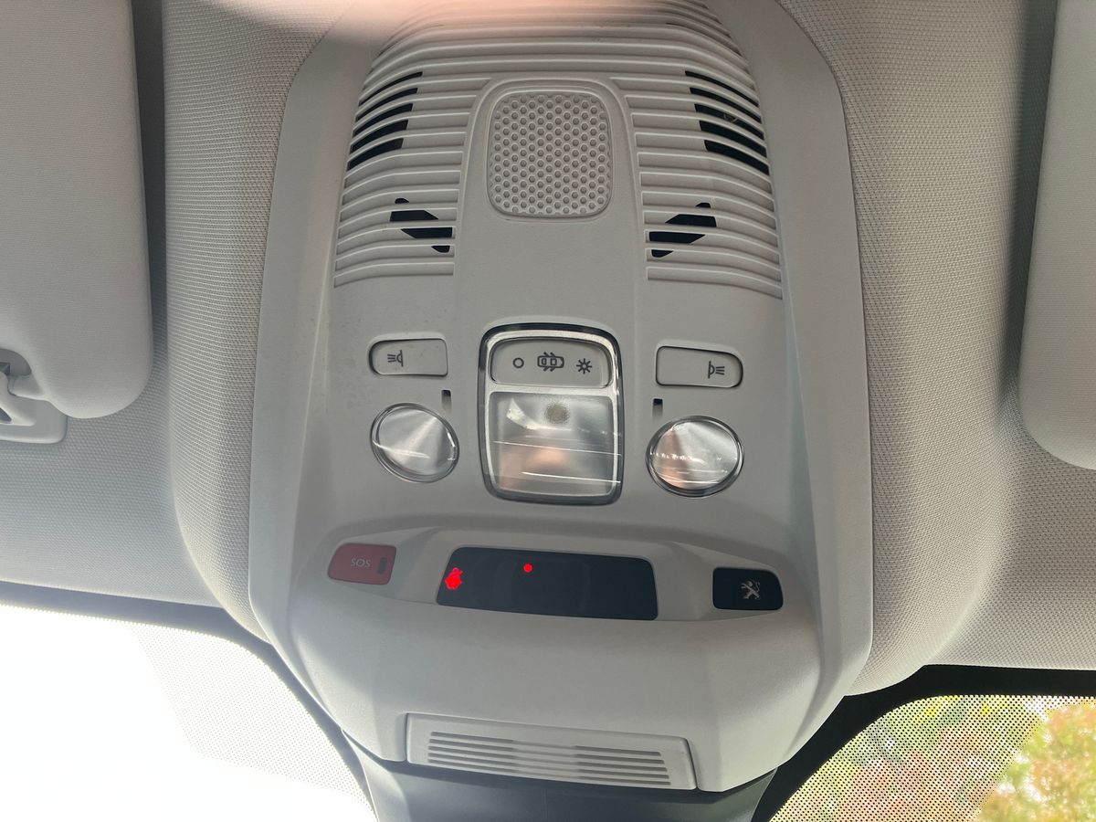 Used Peugeot 3008 2018 for sale - 76097417: Photo 52