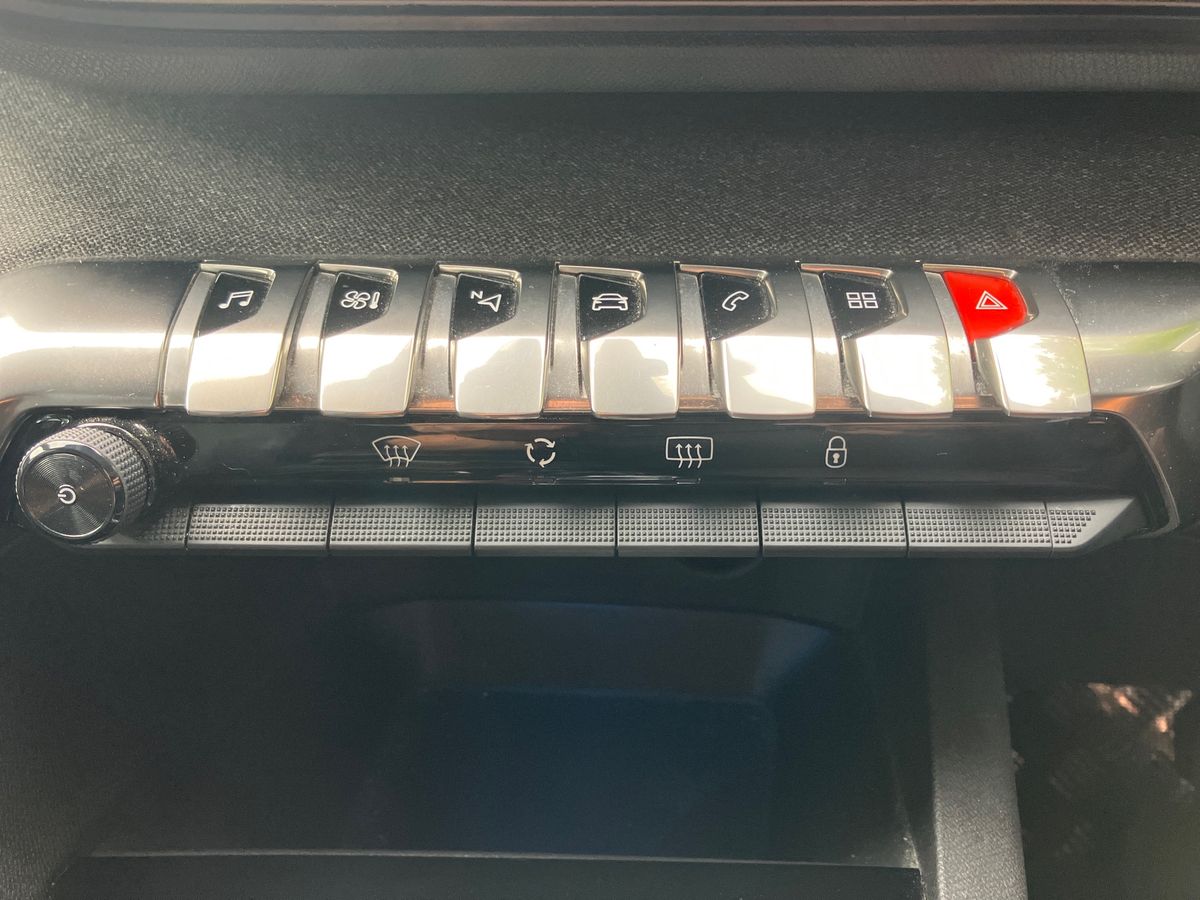 Used Peugeot 3008 2018 for sale - 76097417: Photo 54