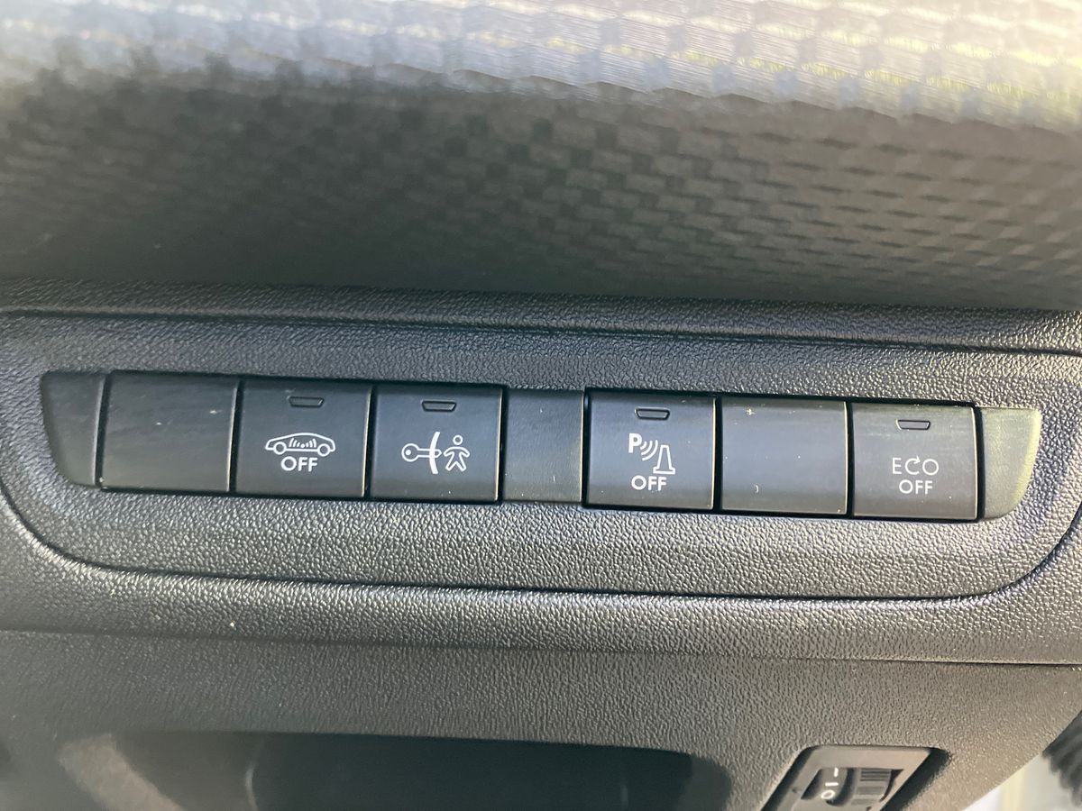 Used Peugeot 2008 2019 for sale - 77136471: Photo 34