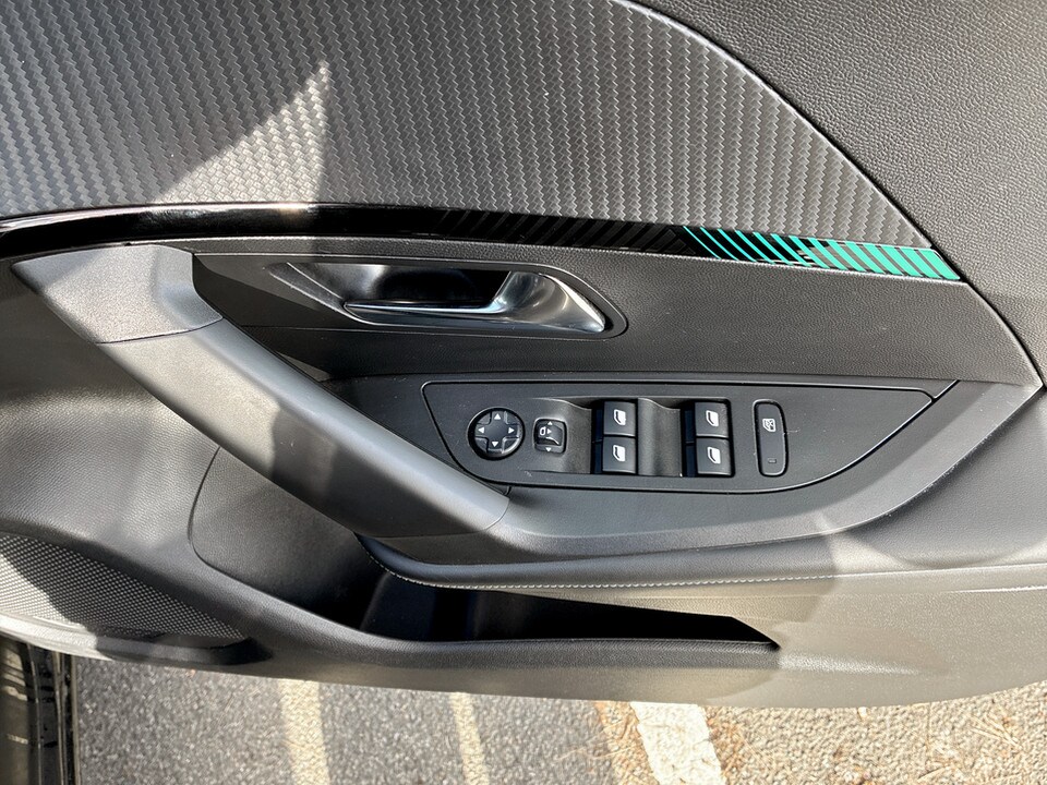 Used Peugeot 2008 2021 for sale - 77350666: Photo 36