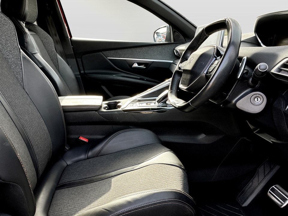 Used Peugeot 3008 2018 for sale - 77980424: Photo 25