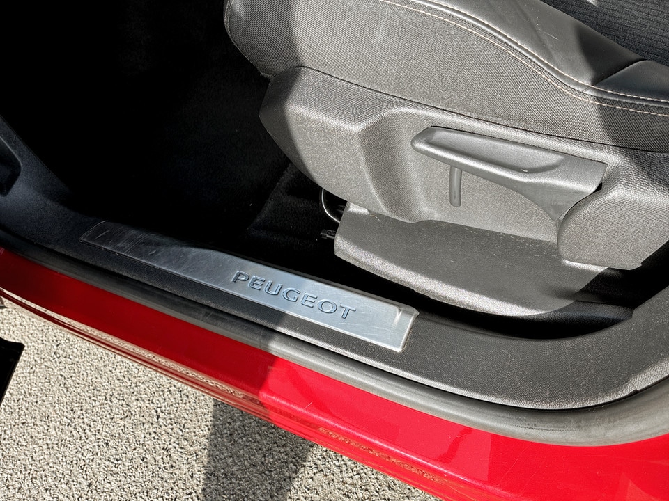 Used Peugeot 3008 2018 for sale - 77980424: Photo 27