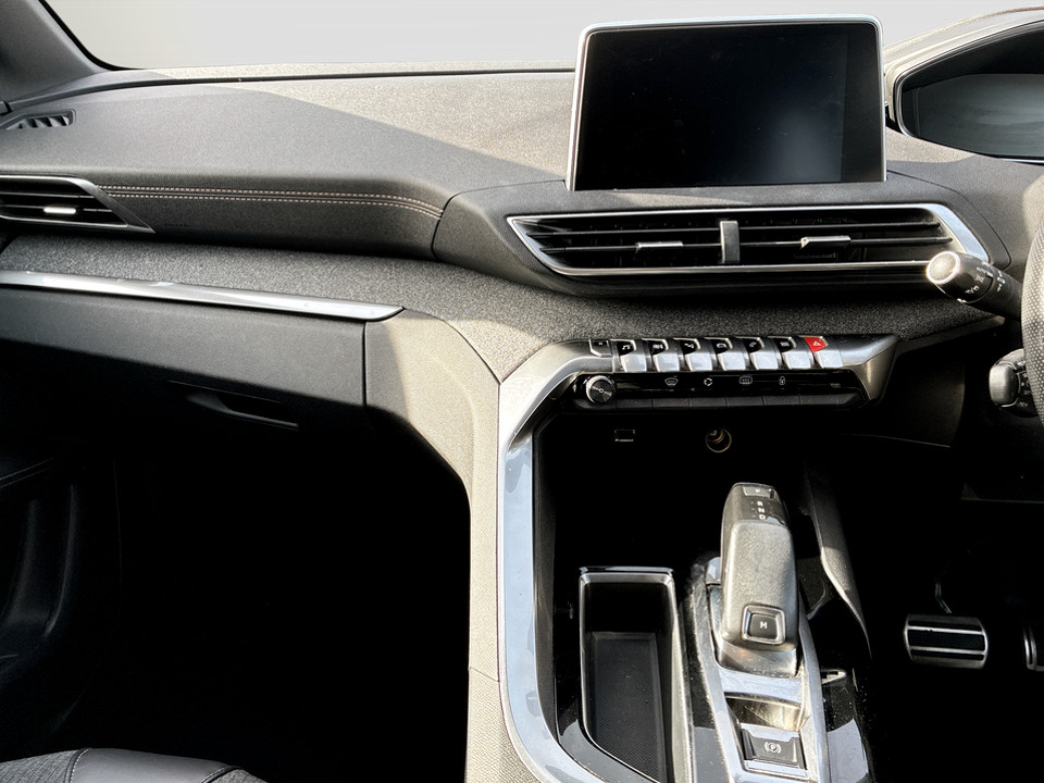 Used Peugeot 3008 2018 for sale - 77980424: Photo 59