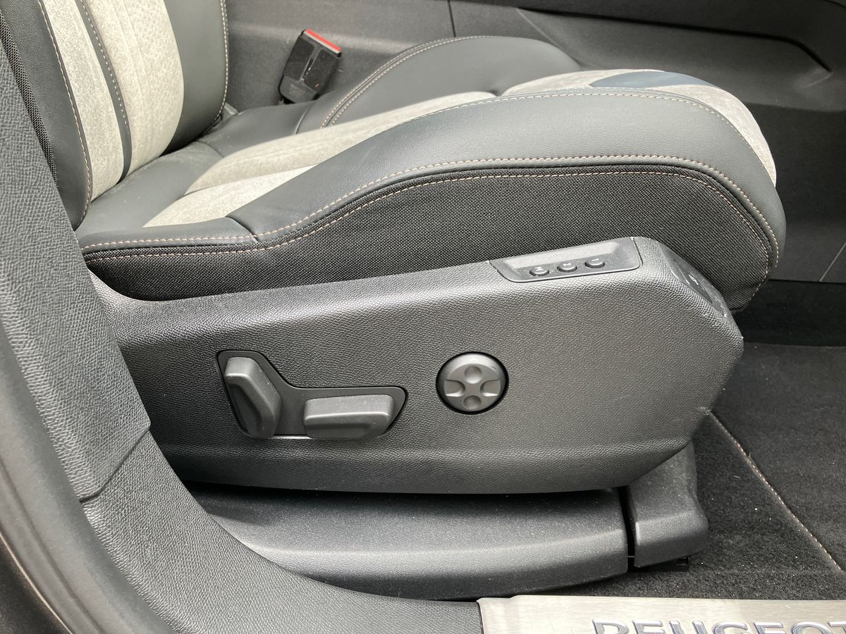 Used Peugeot 3008 2021 for sale - 77221165: Photo 40