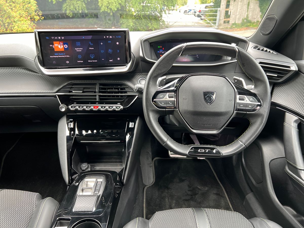 Used Peugeot 2008 2023 for sale - 75904012: Photo 15