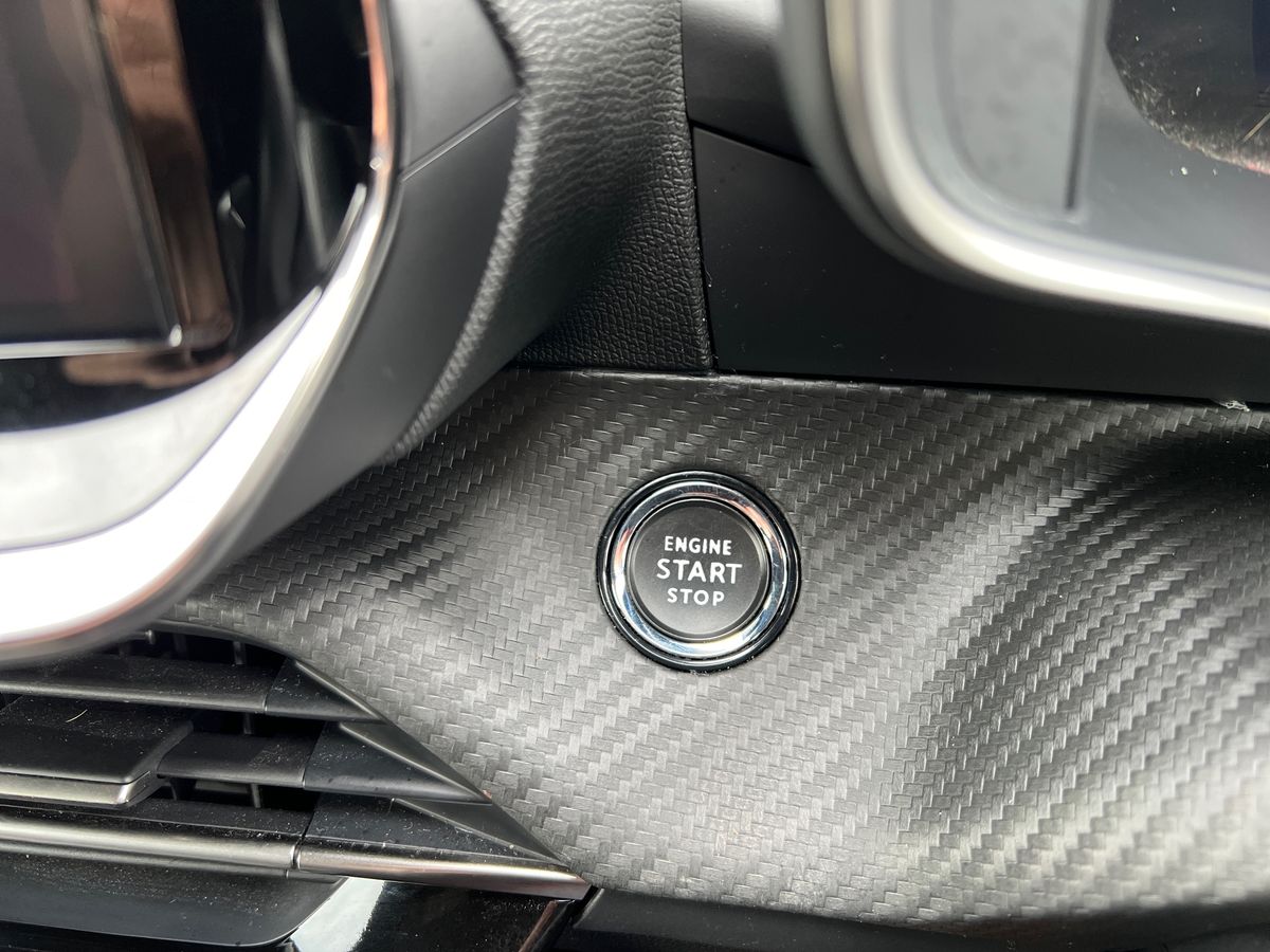 Used Peugeot 2008 2023 for sale - 75904012: Photo 39