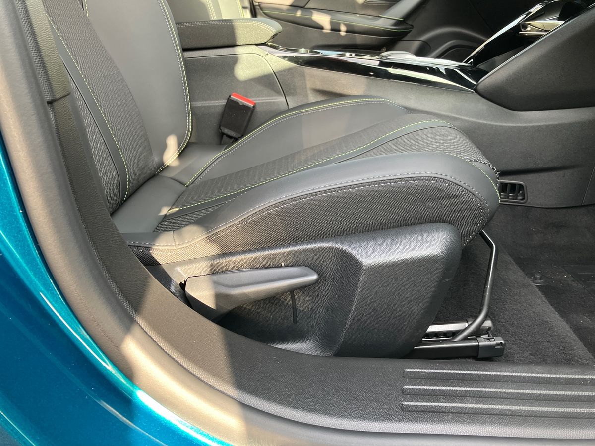 Used Peugeot 2008 2025 for sale - 76958004: Photo 40