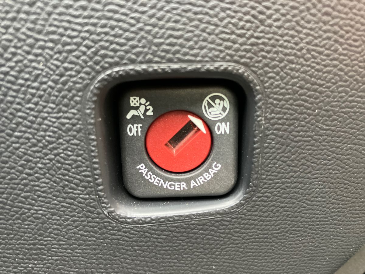 Used Peugeot 208 2022 for sale - 76158229: Photo 28