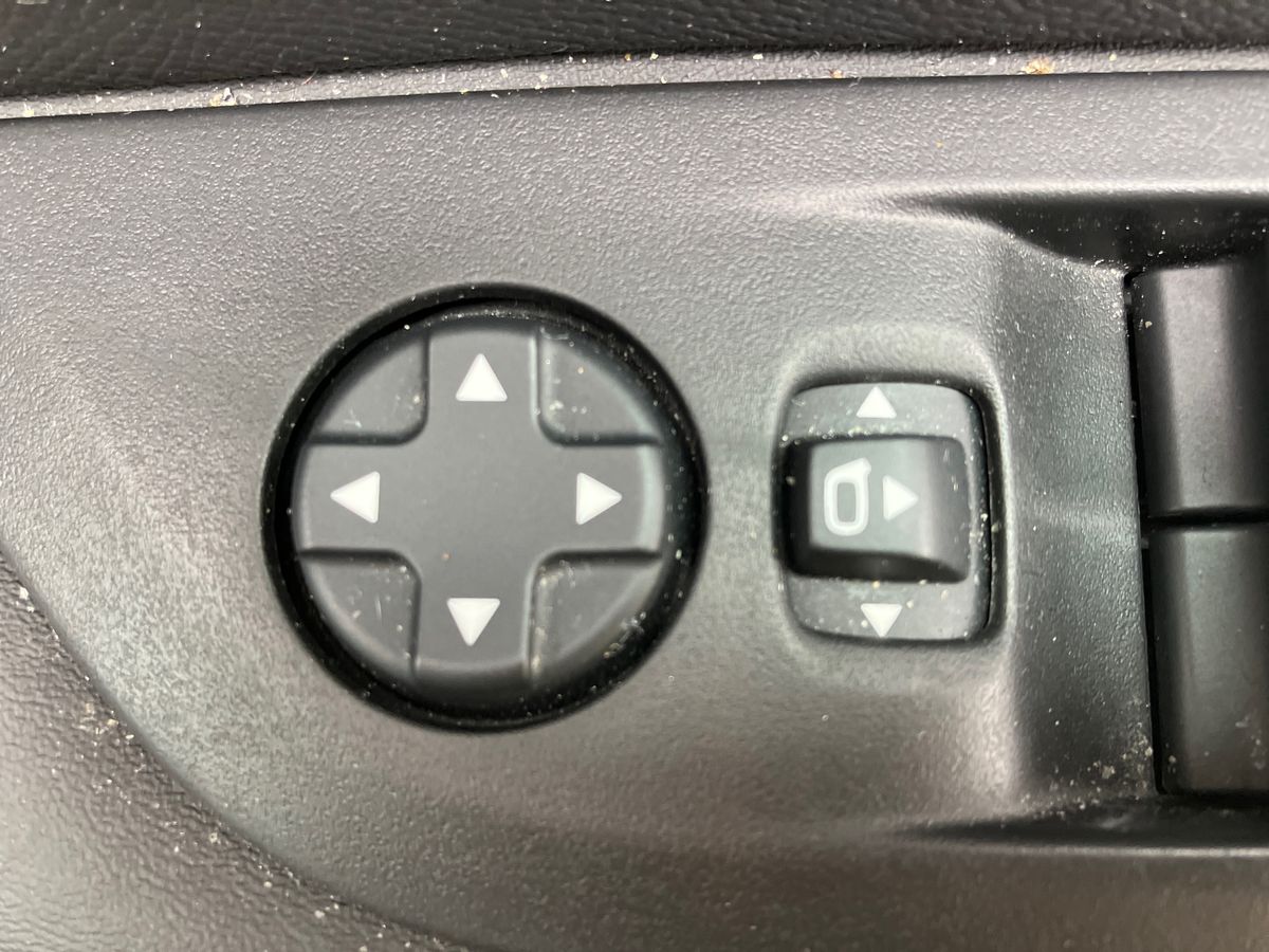 Used Peugeot 208 2022 for sale - 76158229: Photo 31