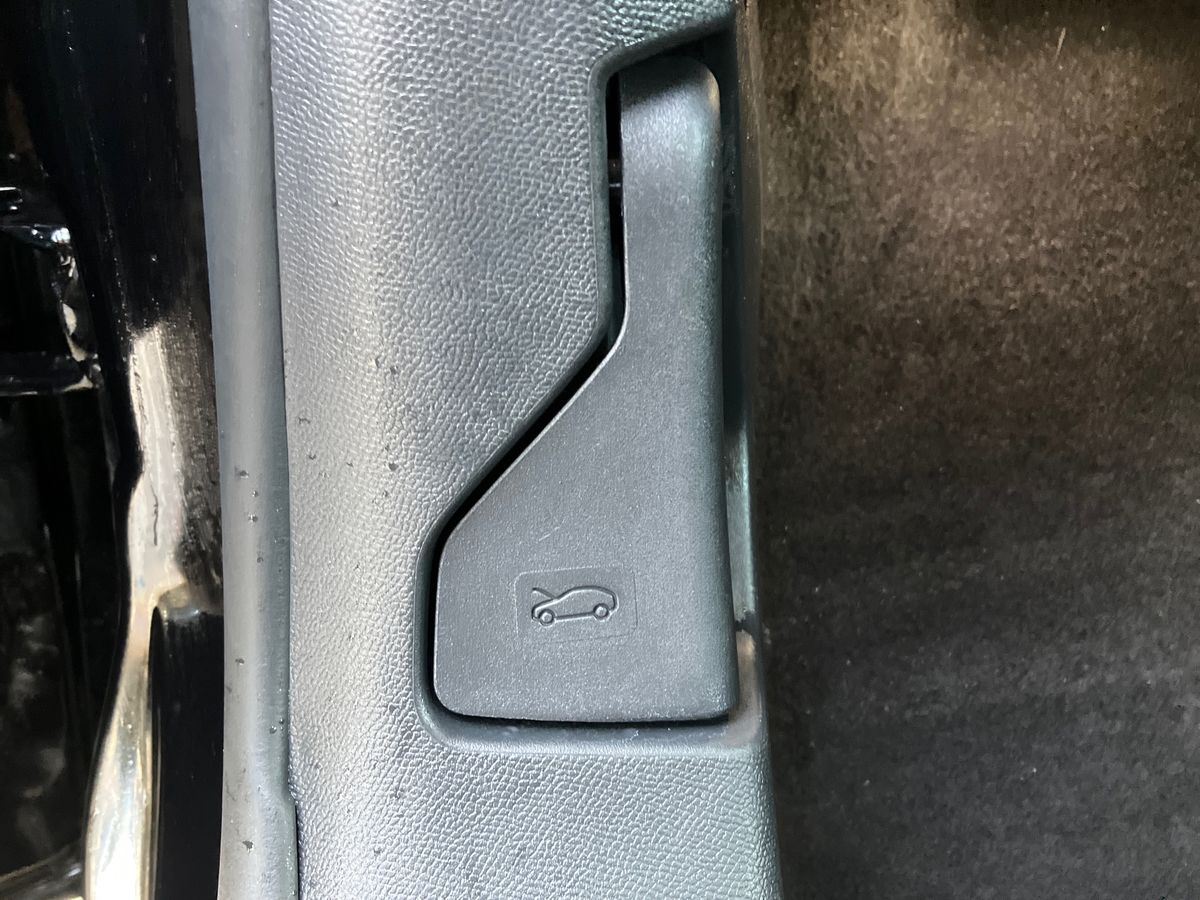 Used Peugeot 208 2024 for sale - 77019249: Photo 25