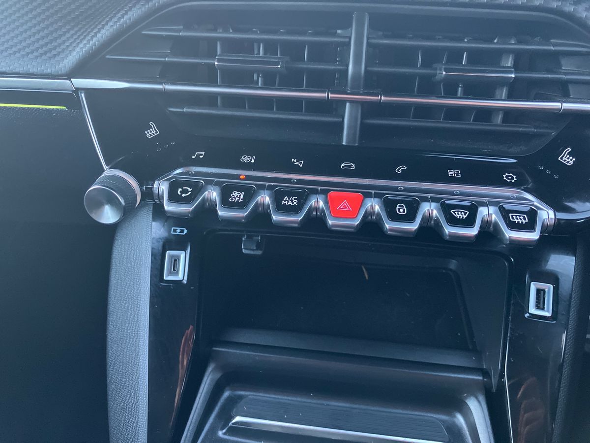 Used Peugeot 2008 2022 for sale - 77283263: Photo 12