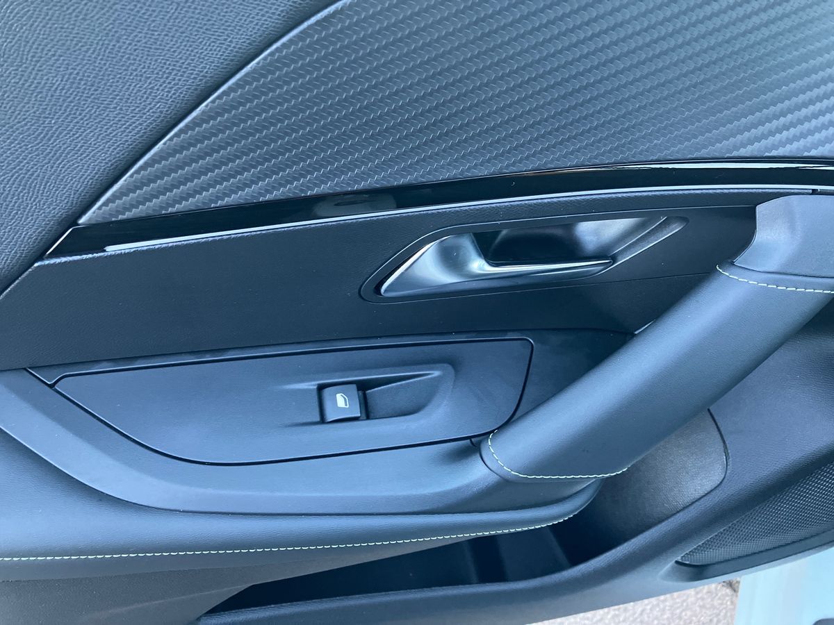 Used Peugeot 2008 2022 for sale - 77283263: Photo 25