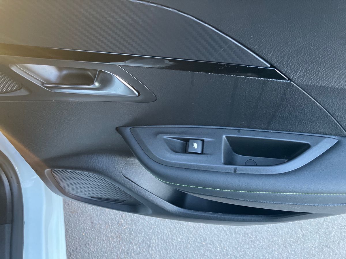 Used Peugeot 2008 2022 for sale - 77283263: Photo 31