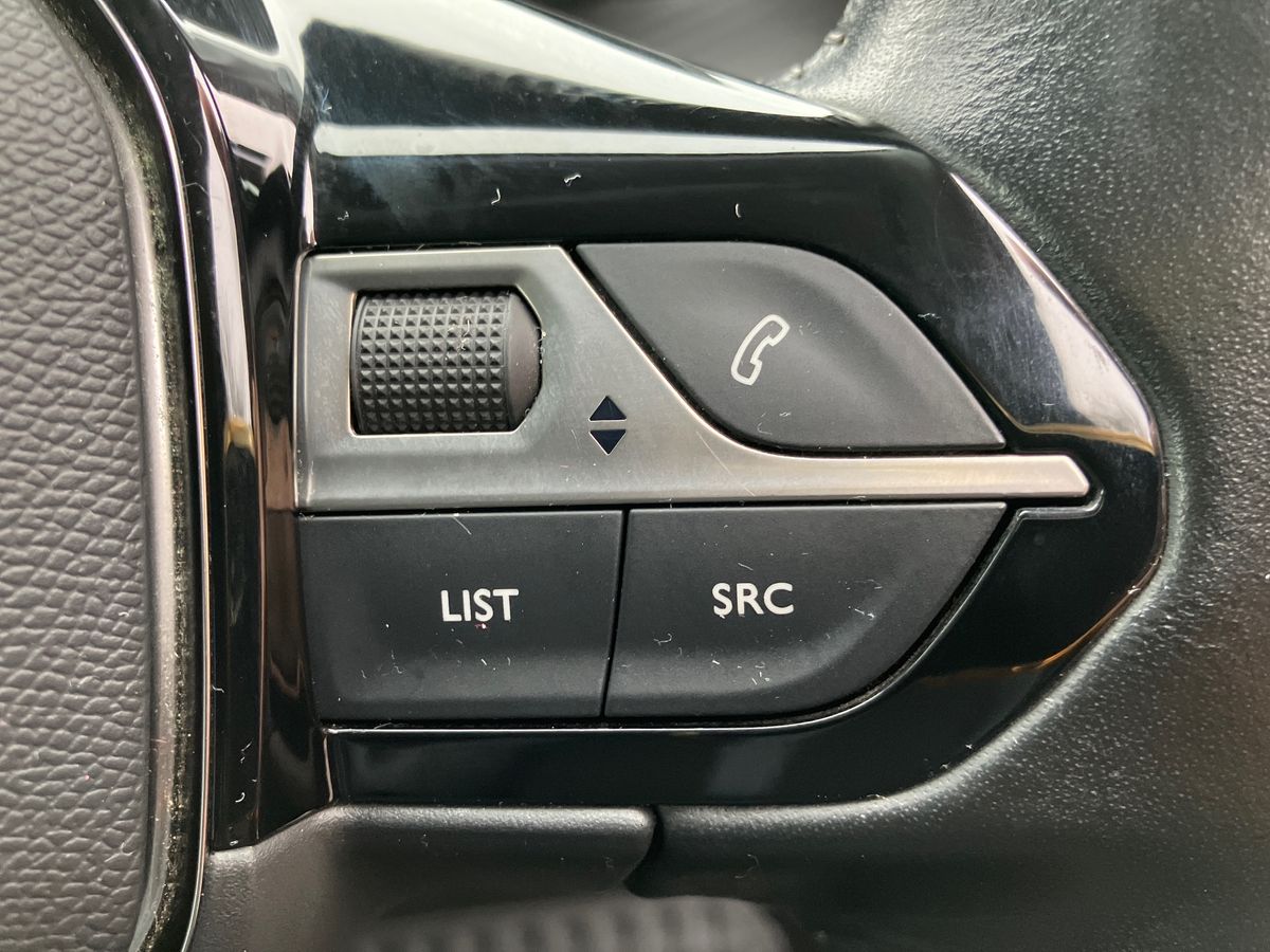 Used Peugeot 2008 2020 for sale - 76757174: Photo 35