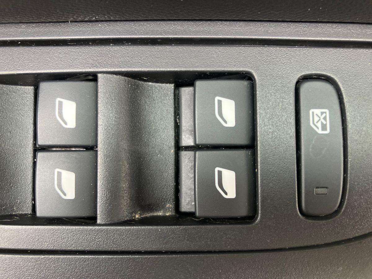 Used Peugeot 2008 2023 for sale - 76097444: Photo 18