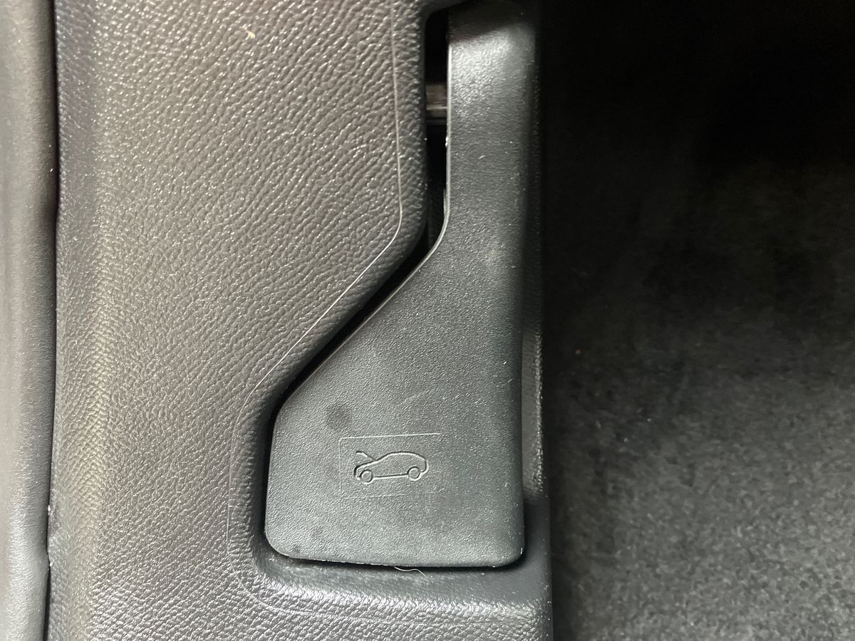 Used Peugeot 2008 2023 for sale - 76097444: Photo 32