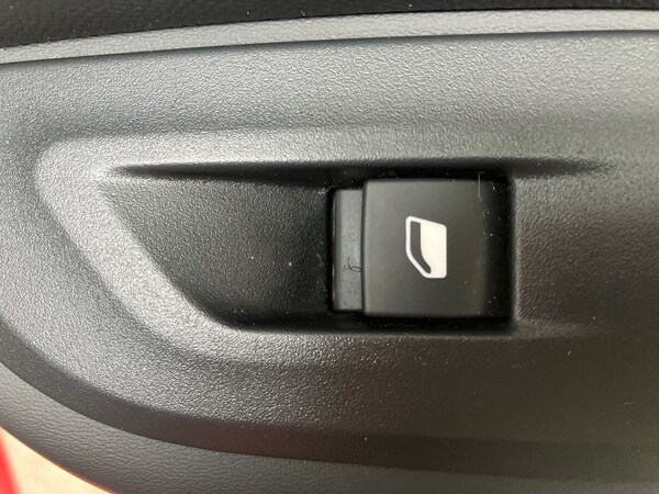 Used Peugeot 2008 2023 for sale - 76097444: Photo 33