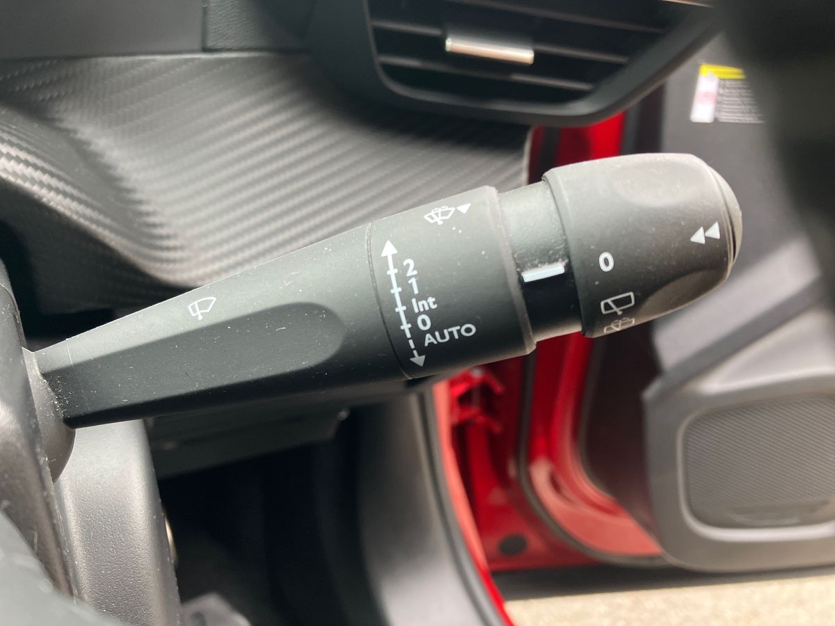 Used Peugeot 2008 2023 for sale - 76097444: Photo 38