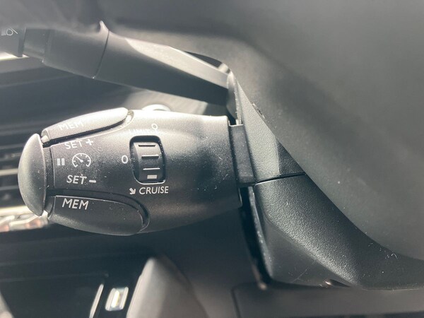 Used Peugeot 2008 2023 for sale - 76097444: Photo 45