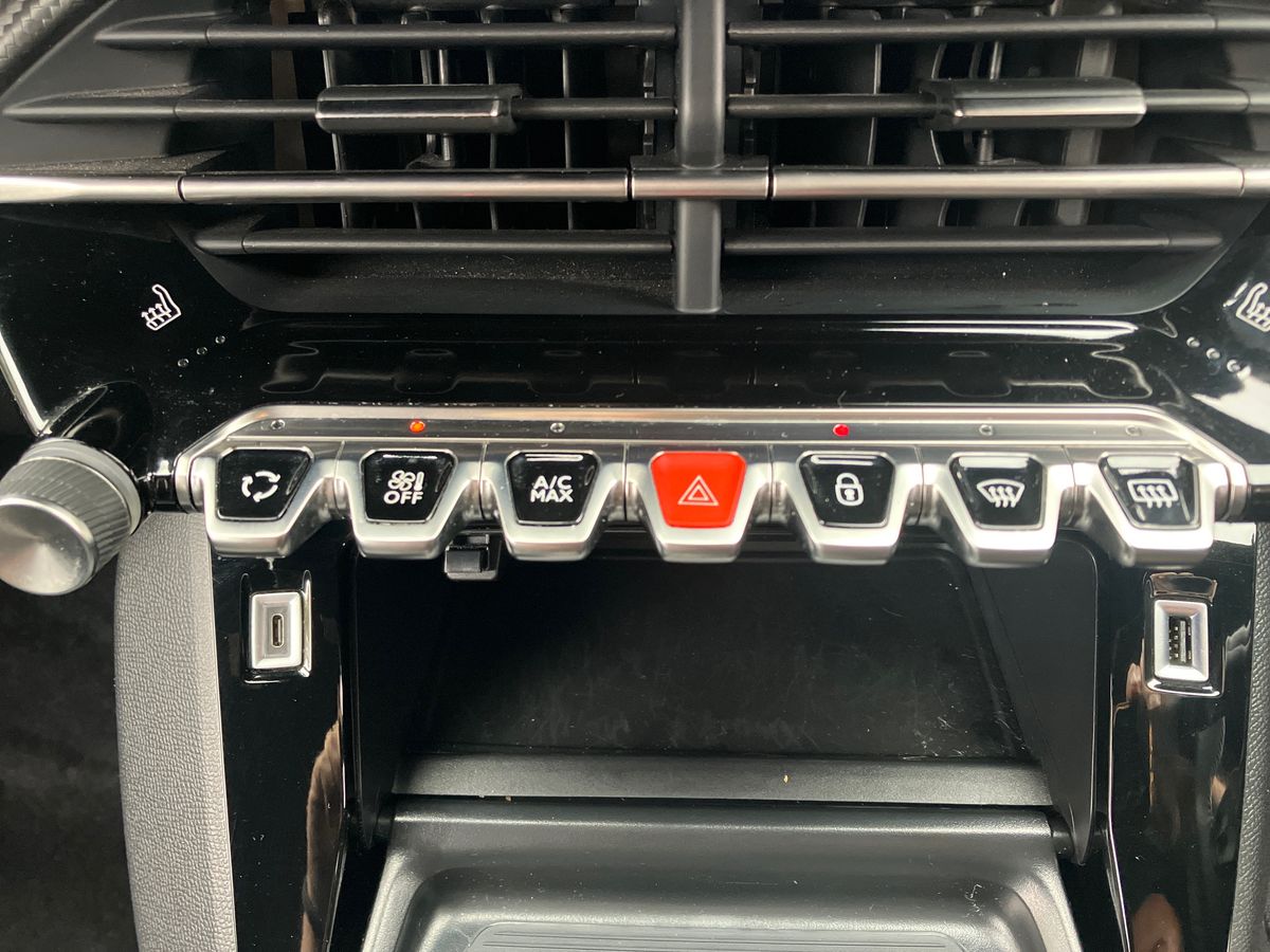 Used Peugeot 2008 2023 for sale - 76097444: Photo 52