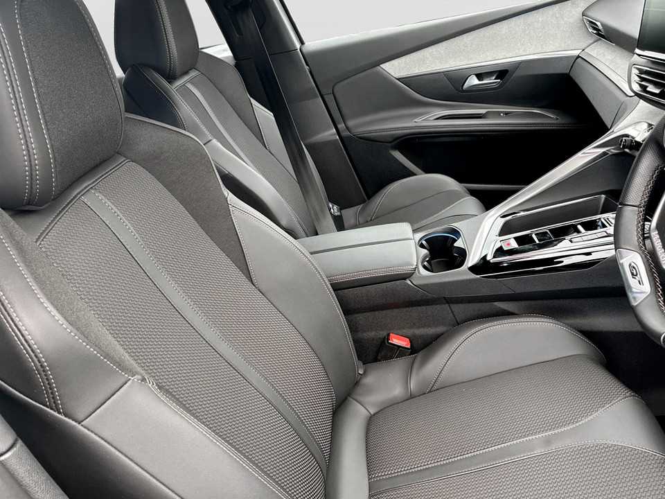 Used Peugeot 3008 2023 for sale - 77797186: Photo 63