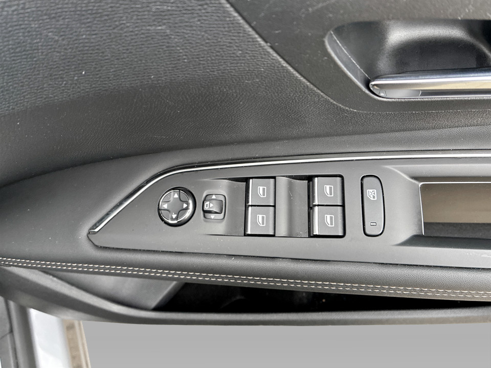 Used Peugeot 3008 2023 for sale - 77797186: Photo 76