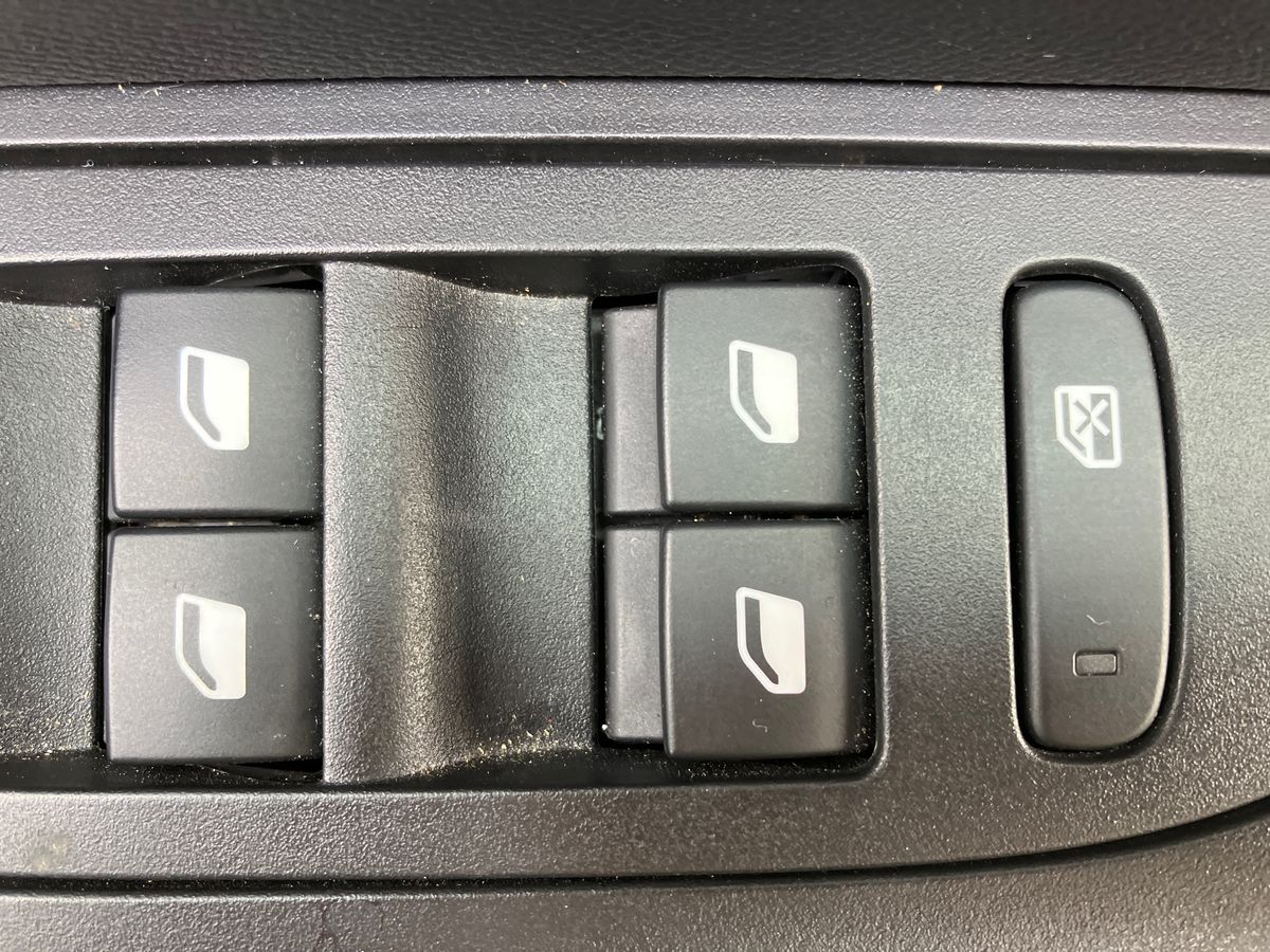 Used Peugeot 2008 2023 for sale - 76090203: Photo 18