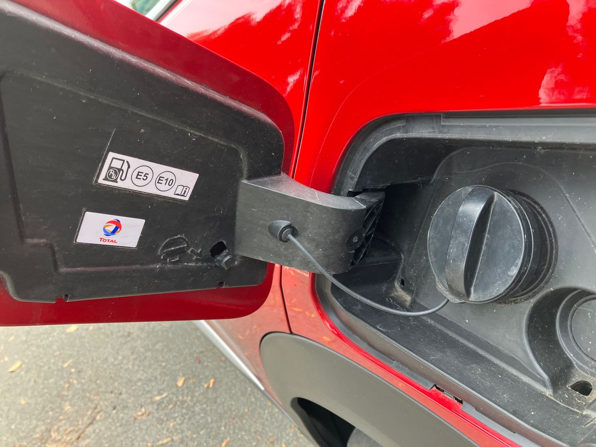 Used Peugeot 2008 2023 for sale - 76090203: Photo 26