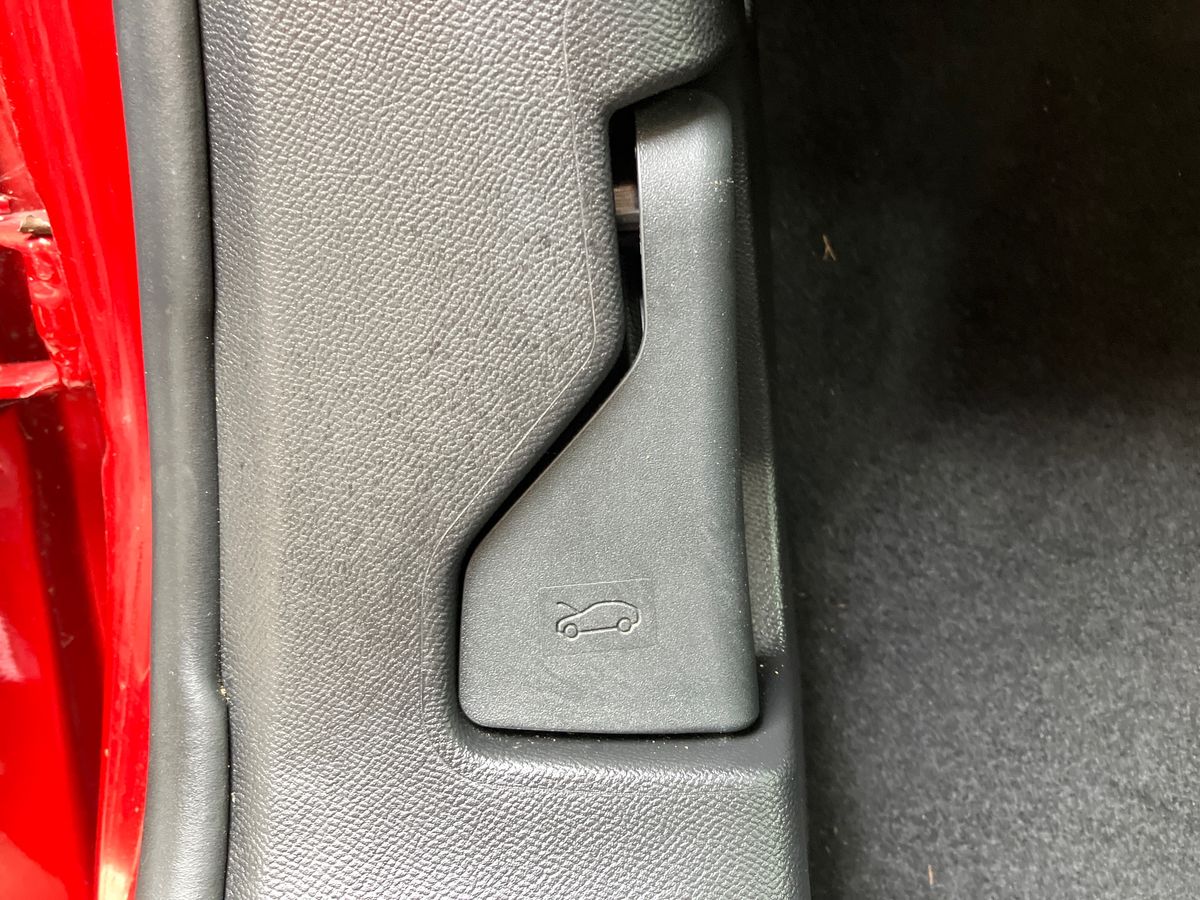 Used Peugeot 2008 2023 for sale - 76090203: Photo 27