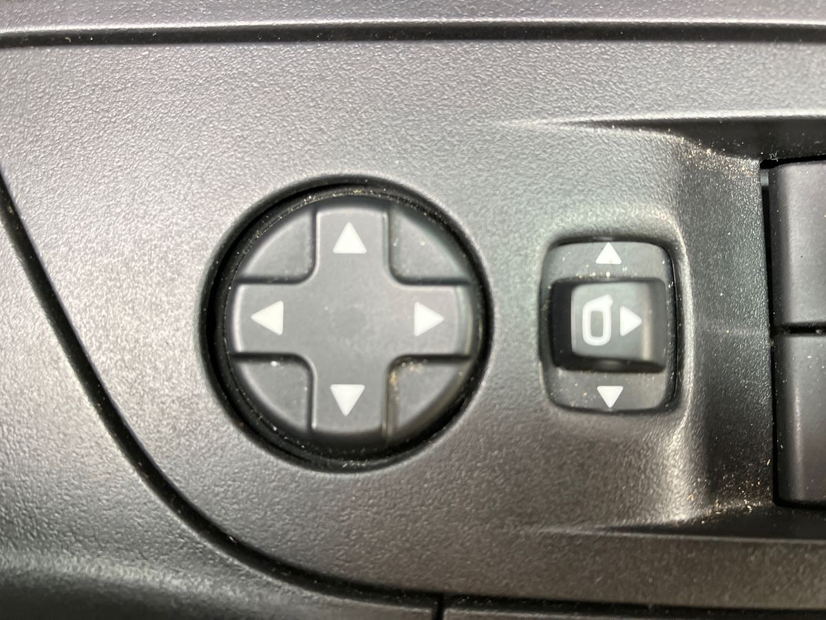 Used Peugeot 2008 2023 for sale - 76090203: Photo 32