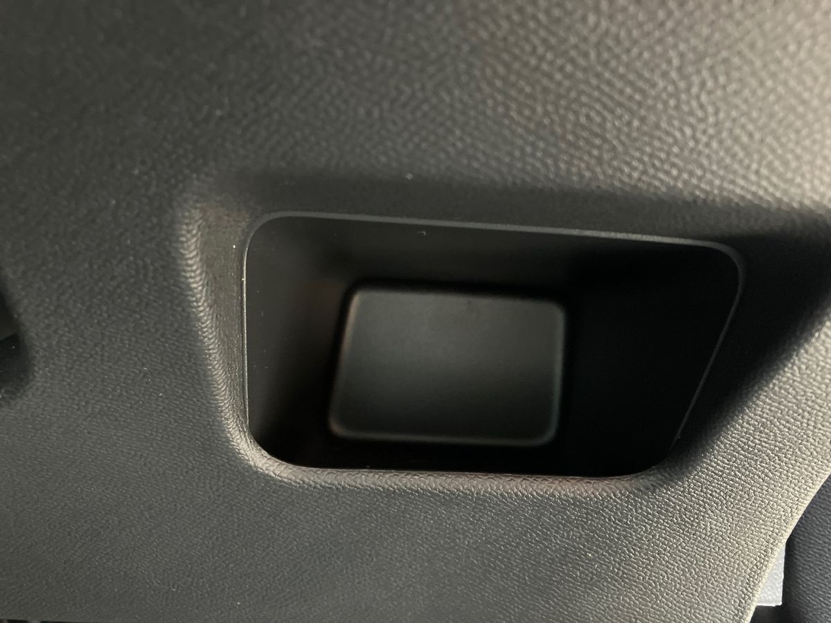 Used Peugeot 2008 2023 for sale - 76090203: Photo 35