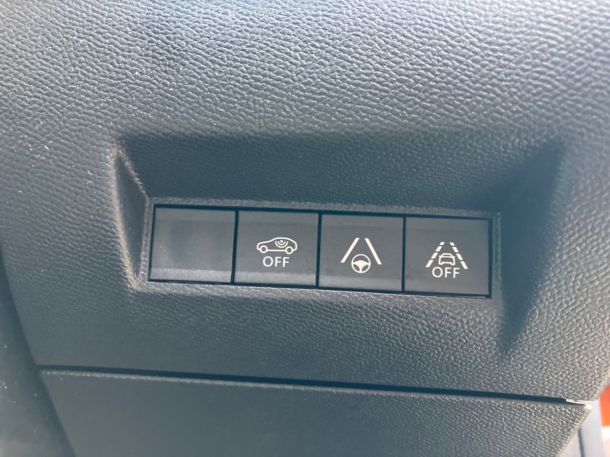 Used Peugeot 2008 2021 for sale - 75869105: Photo 33