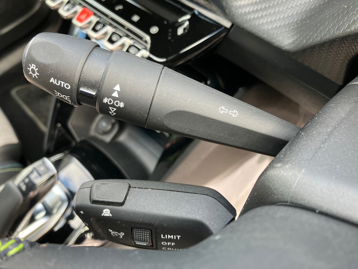 Used Peugeot 2008 2021 for sale - 75869105: Photo 40