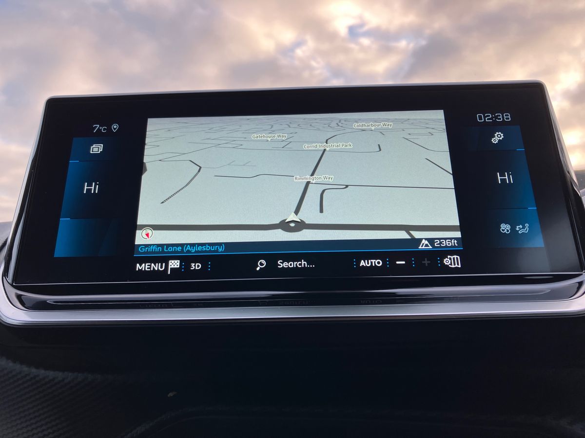 Used Peugeot 2008 2022 for sale - 76958010: Photo 11