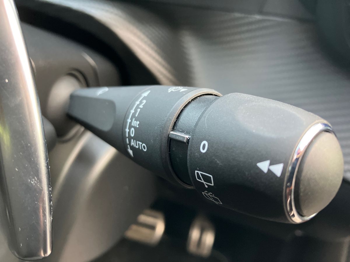 Used Peugeot 2008 2022 for sale - 76958010: Photo 37