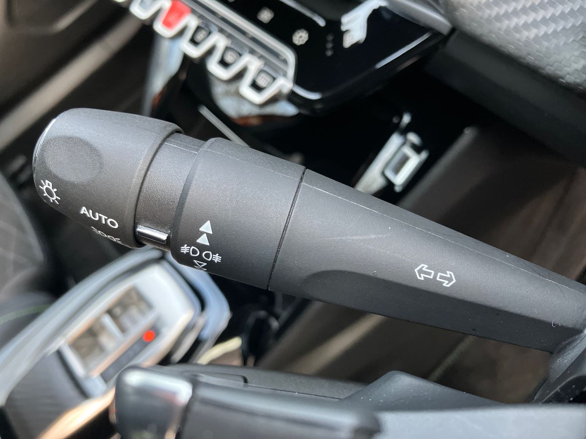 Used Peugeot 2008 2022 for sale - 76958010: Photo 38