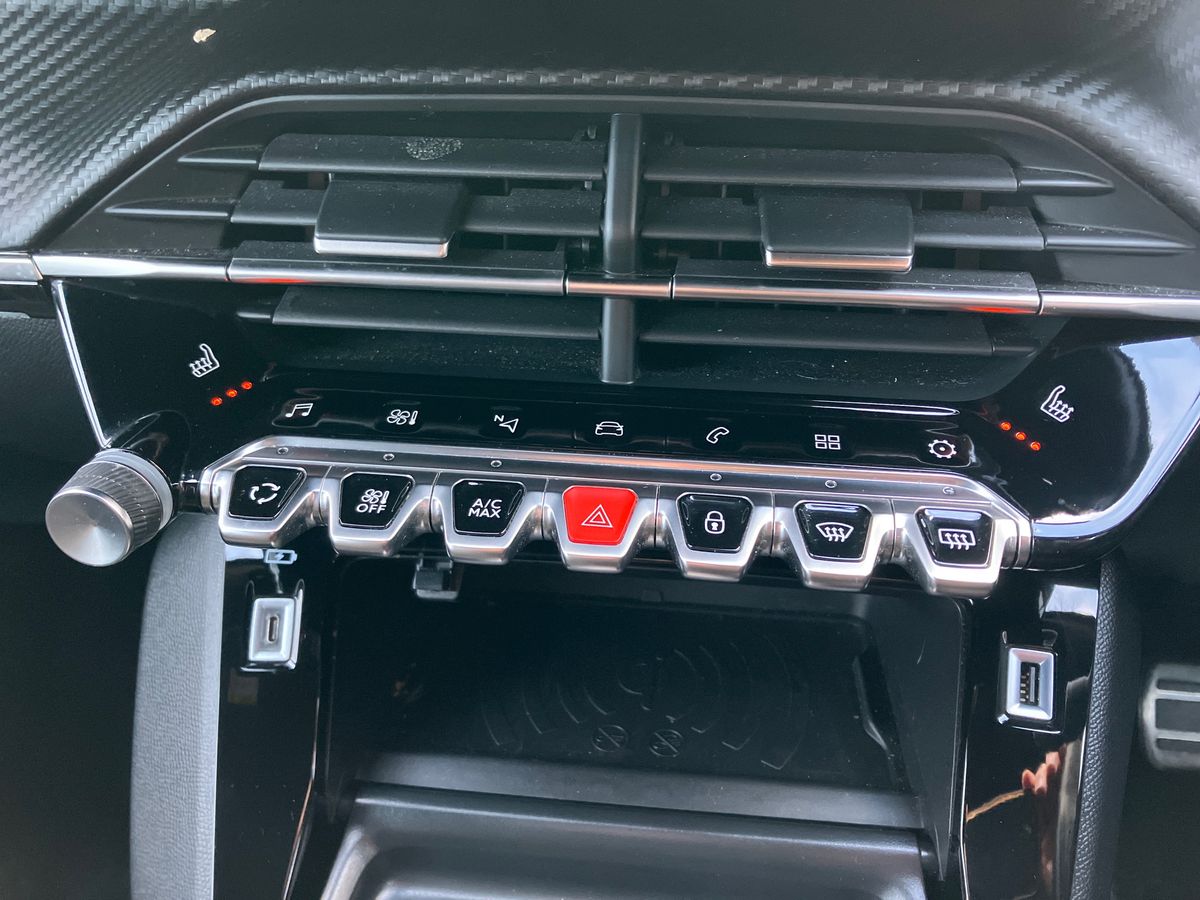 Used Peugeot 2008 2022 for sale - 76958010: Photo 51