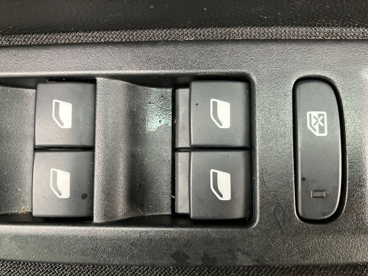 Used Peugeot 208 2024 for sale - 77051658: Photo 18