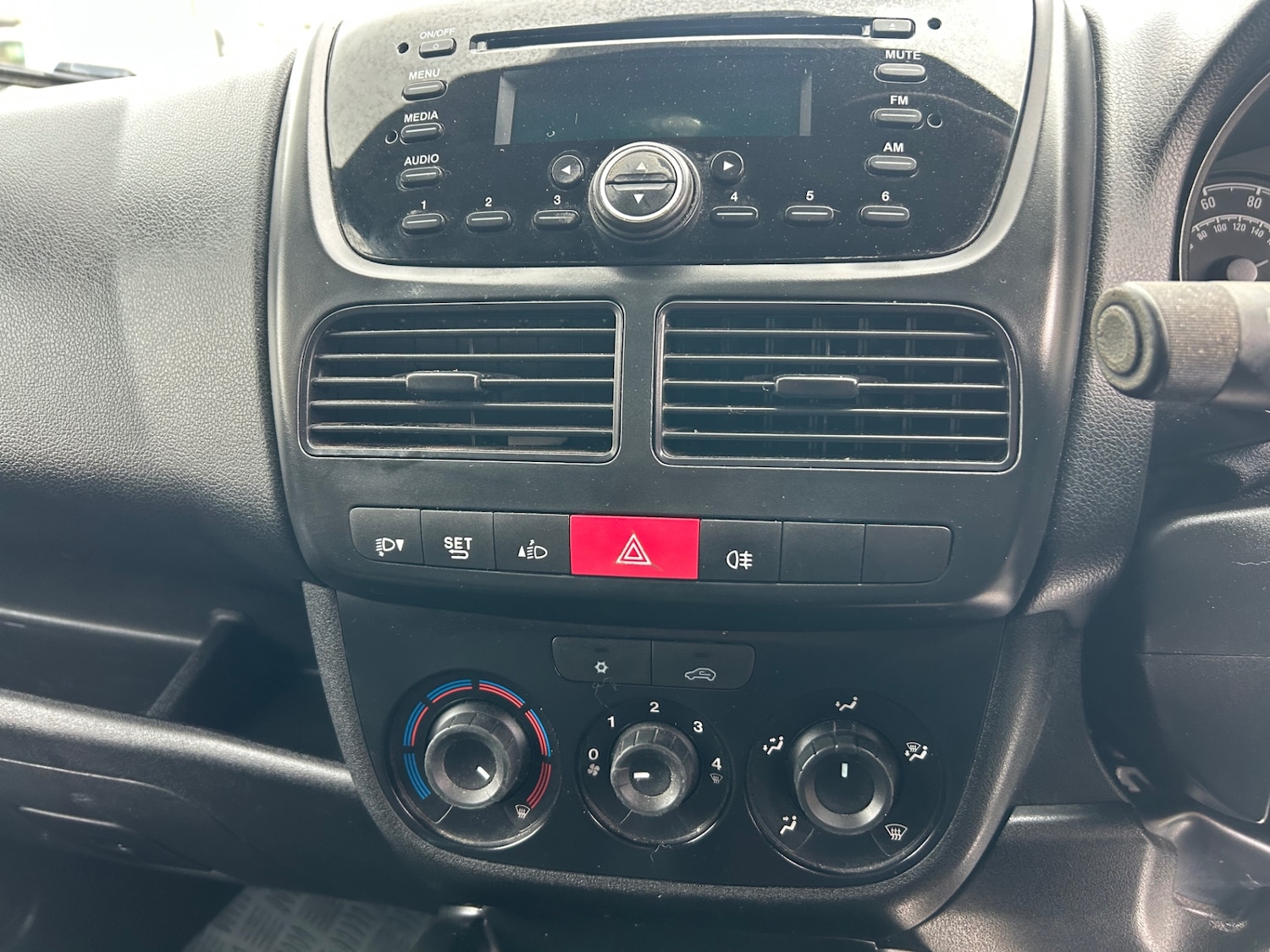 Used Vauxhall Combo 2017 for sale - 78078194: Photo 10