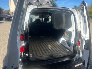 Used Citroen Berlingo 2018 for sale - 76065378: Photo