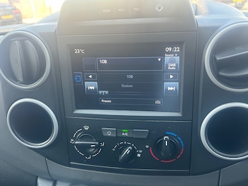 Used Peugeot Partner 2017 for sale - 78725083: Photo