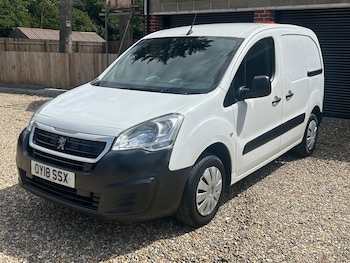 Used Peugeot Partner 2018 for sale - 75472368: Photo
