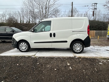 Used Vauxhall Combo 2018 for sale - 76831231: Photo