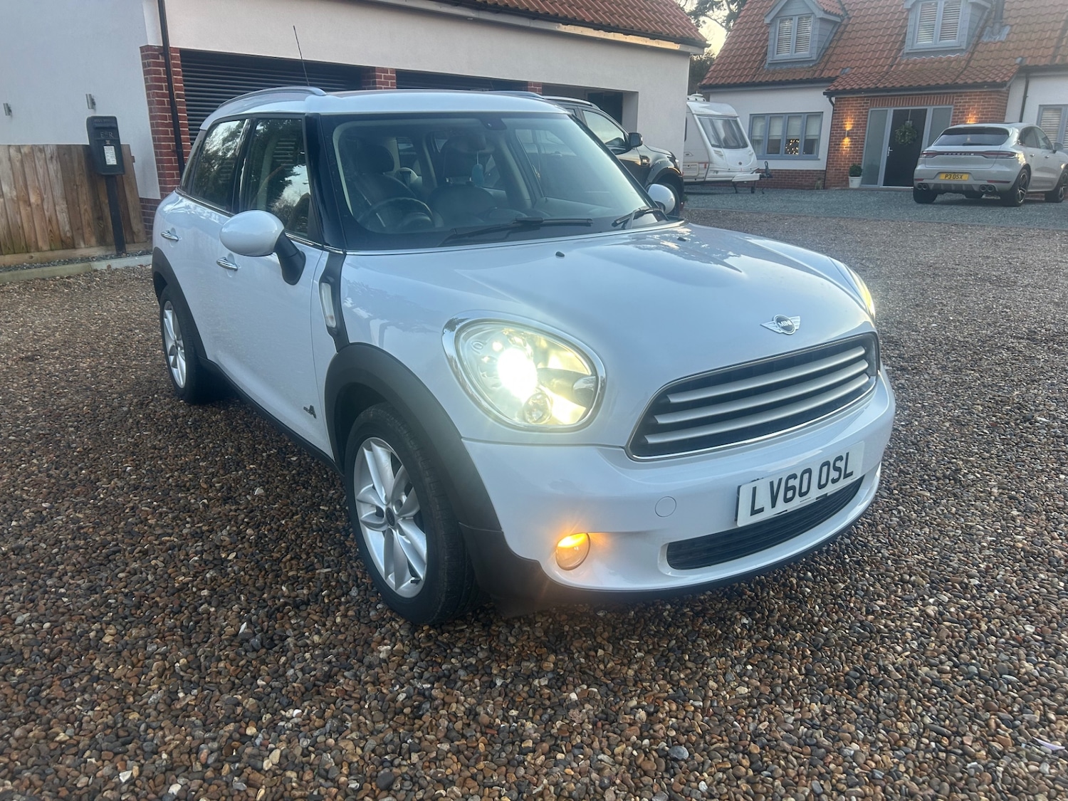 Used MINI Countryman 2010 for sale - 76932348: Photo 2