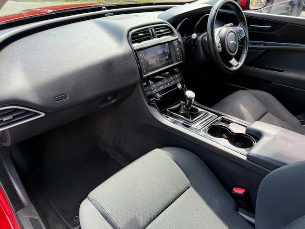 Used Jaguar XE 2015 for sale - 75084727: Photo 17