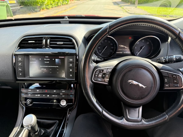 Used Jaguar XE 2015 for sale - 75084727: Photo 21