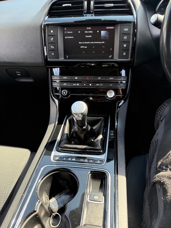 Used Jaguar XE 2015 for sale - 75084727: Photo 22